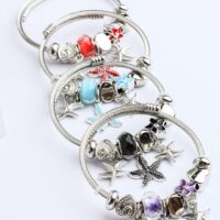 Βραχιόλι Με Κρεμαστά Στοιχεία Σχέδιο 160